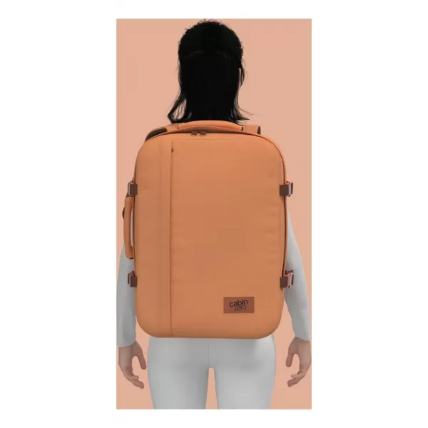  Hátizsák CABINZERO CLASSIC 44L GOBI HOMOK 
