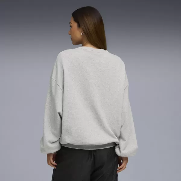  Női pulóver PUMA X ROSÉ OVERSIZED CREW 63380310 LAPOS VILÁGOSSZÜRKE HEATHER 