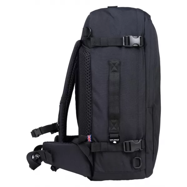  Hátizsák CABINZERO CLASSIC PRO 42L TELJESEN FEKETE 