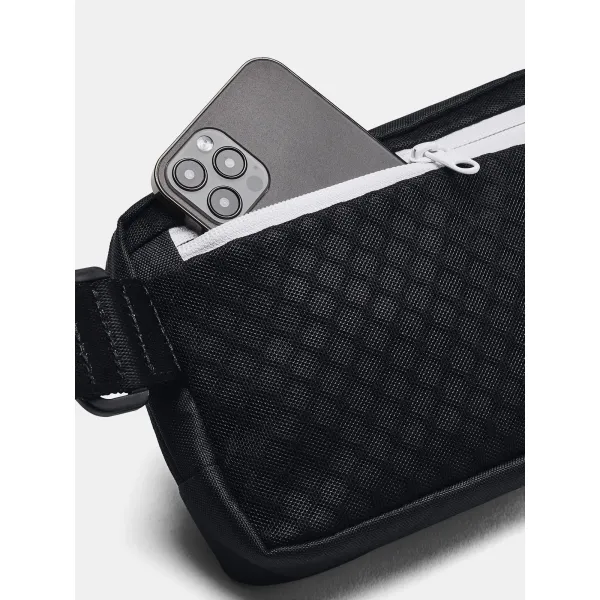  Táska UNDER ARMOUR UA LOUDON WAIST BAG XBODY 1378418-001 FEKETE 