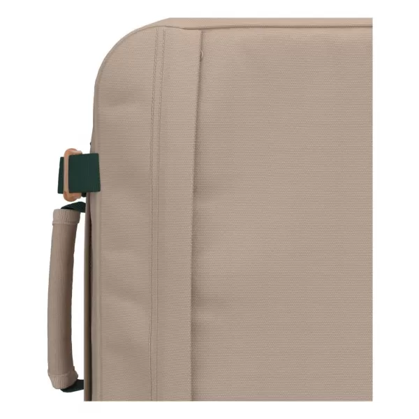  Hátizsák CABINZERO CLASSIC 28L HAGYMÁS HOMOK 