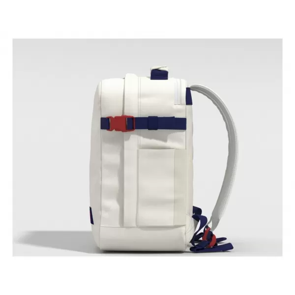  Hátizsák CABINZERO CLASSIC TECH 28L FELHŐ KILENC 