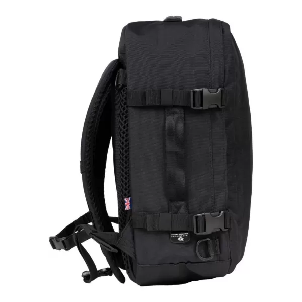  Hátizsák CABINZERO CLASSIC PLUS 32L TELJESEN FEKETE 