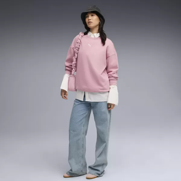  Női pulóver PUMA ESS OVERSIZED CREW FL 68540065 KIEGYENSÚLYOZOTT RÓZSASZÍN 