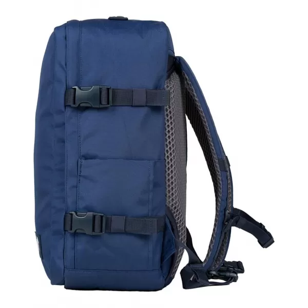  Hátizsák CABINZERO CLASSIC PLUS 32L SZOKÁSOK 