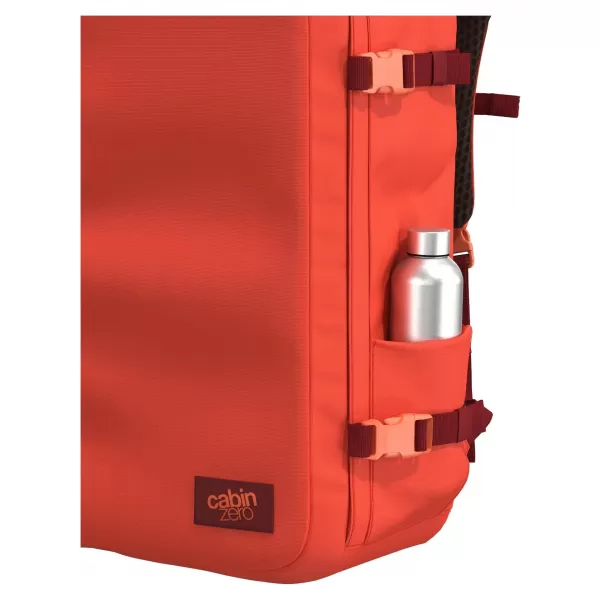  Hátizsák CABINZERO CLASSIC PLUS 32L PARADICSOMFESZTIVÁL 