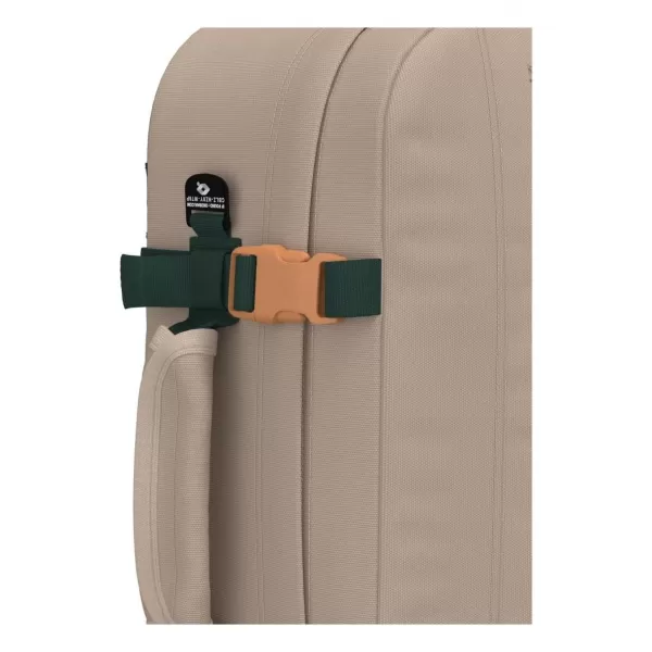  Hátizsák CABINZERO CLASSIC 44L HAGYMÁS HOMOK 