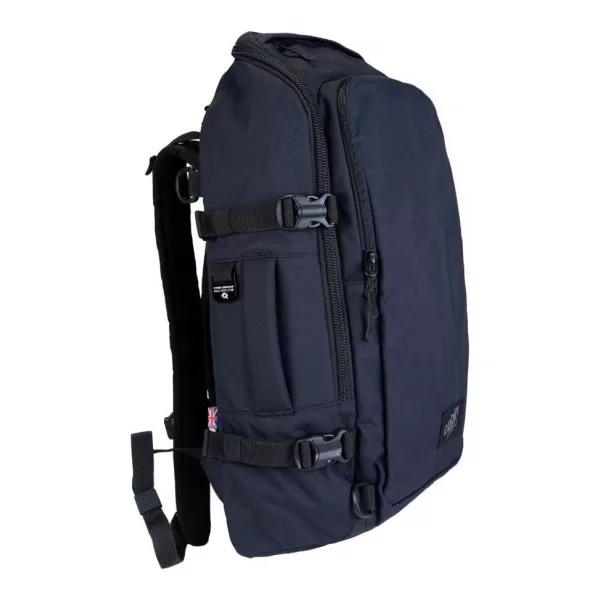  Hátizsák CABINZERO ADVENTURE PRO 32L TELJESEN FEKETE 