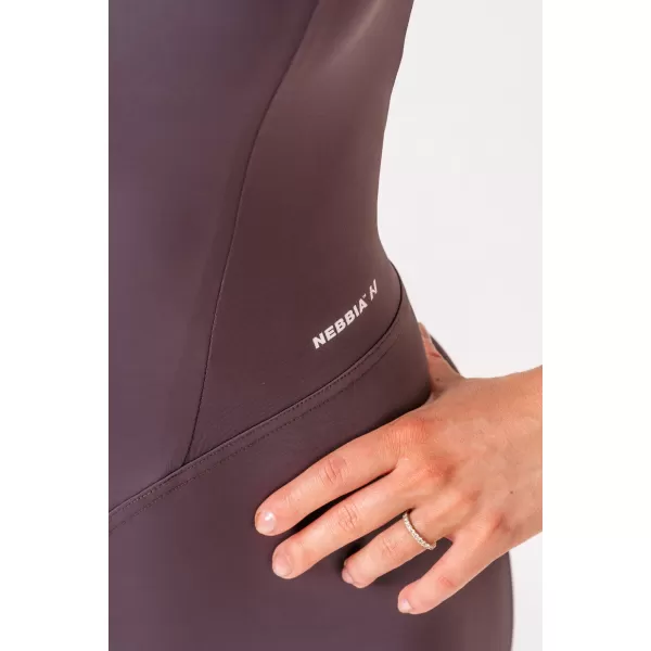  Formázó, kiszélesedő jumpsuit OWN THE GYM 397 BROWN Nebbia 