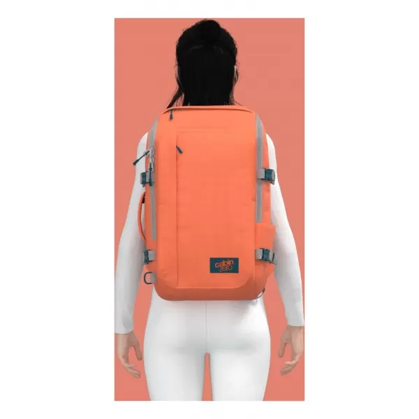  Hátizsák CABINZERO ADV 32L MAROKKÓI HOMOK 