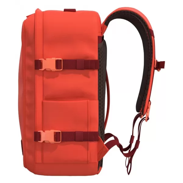  Hátizsák CABINZERO CLASSIC PLUS 32L PARADICSOMFESZTIVÁL 