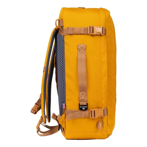  Hátizsák CABINZERO CLASSIC PLUS 42L NARANCSOS HIDEG 