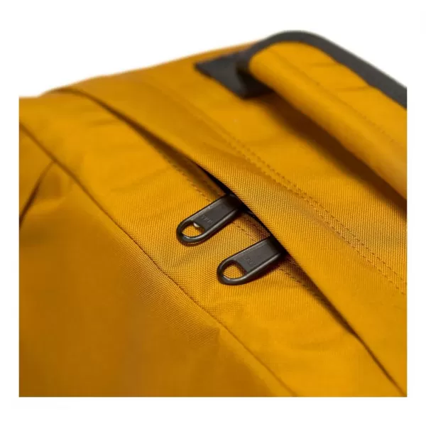  Hátizsák CABINZERO CLASSIC 44L NARANCSOS HIDEG 