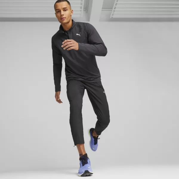 Férfi pulóver PUMA RUN CLOUDSPUN KNIT 1/2 ZIP 52327201 PUMA FEKETE 