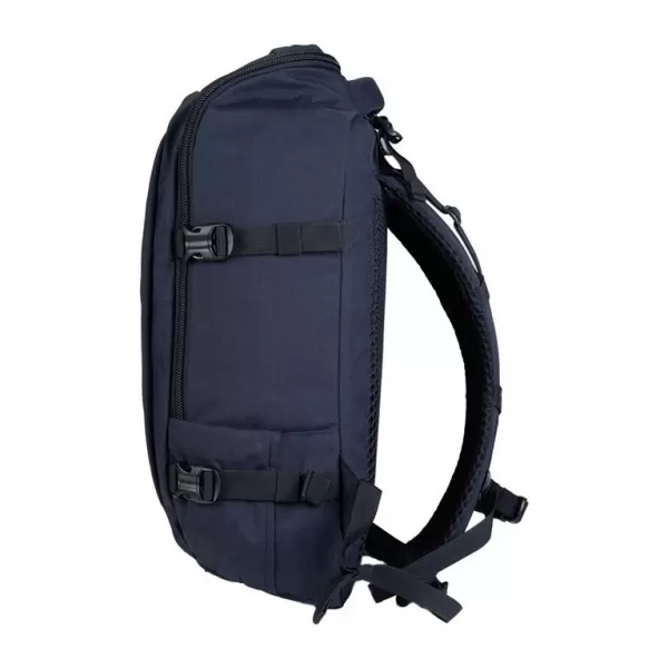 Hátizsák CABINZERO ADVENTURE 32L TELJESEN FEKETE 