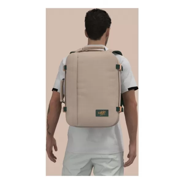  Hátizsák CABINZERO CLASSIC 36L HAGYMÁS HOMOK 