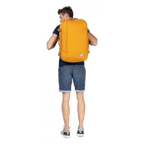  Hátizsák CABINZERO CLASSIC PLUS 42L NARANCSOS HIDEG 