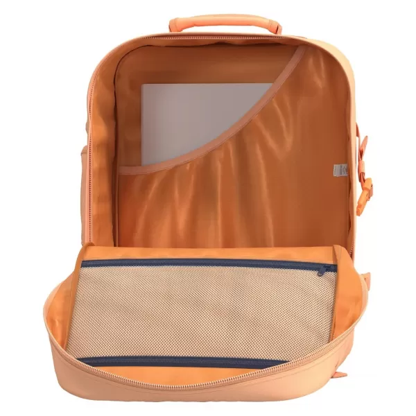  Hátizsák CABINZERO CLASSIC 44L NAPSÜTÉSES NAP 