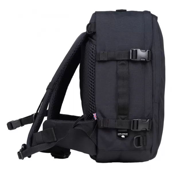  Hátizsák CABINZERO CLASSIC PRO 32L TELJESEN FEKETE 