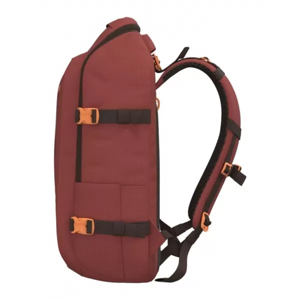  Hátizsák CABINZERO ADV 32L VÖRÖS SANGRIA 