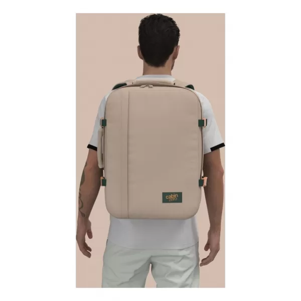  Hátizsák CABINZERO CLASSIC 44L HAGYMÁS HOMOK 