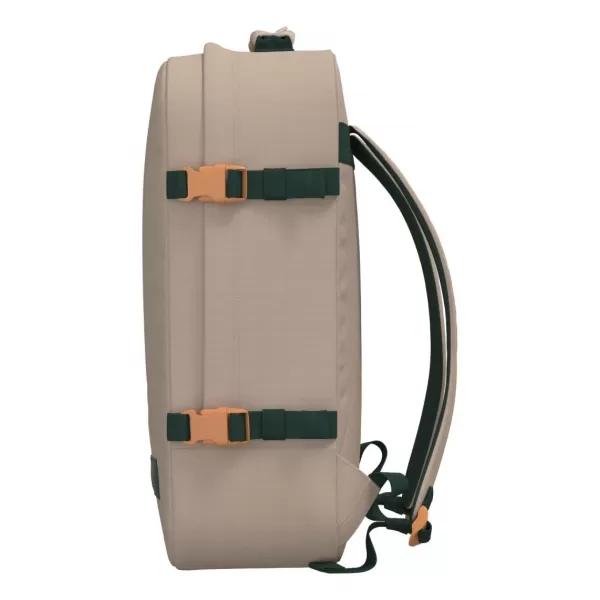  Hátizsák CABINZERO CLASSIC 44L HAGYMÁS HOMOK 