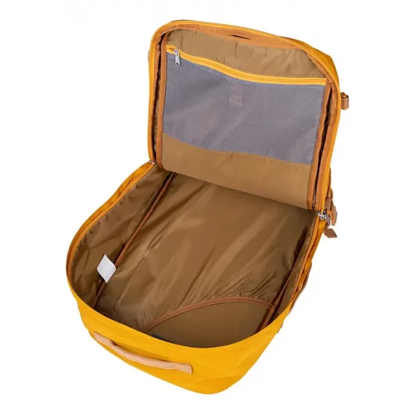  Hátizsák CABINZERO CLASSIC PLUS 42L NARANCSOS HIDEG 