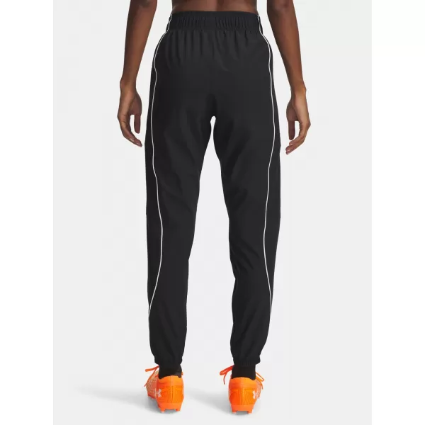  Női sportnadrág UNDER ARMOUR UA W CHALLENGER WARMUP PANTS 6004076-001 FEKETE 
