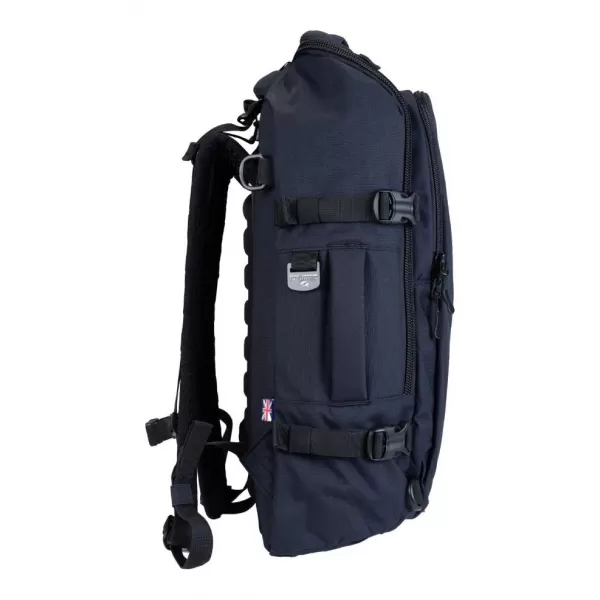 Hátizsák CABINZERO ADVENTURE PRO 32L TELJESEN FEKETE 