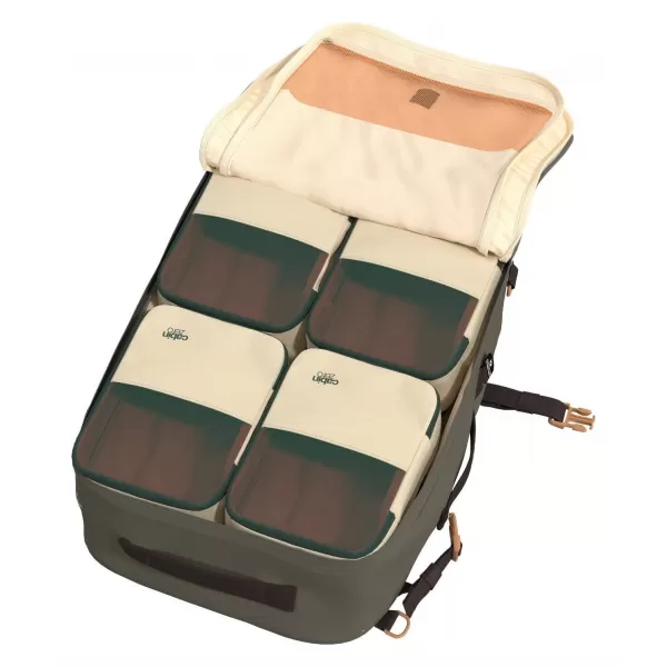  Hátizsák CABINZERO Classic Plus 42L SZÜRKE LÁP 