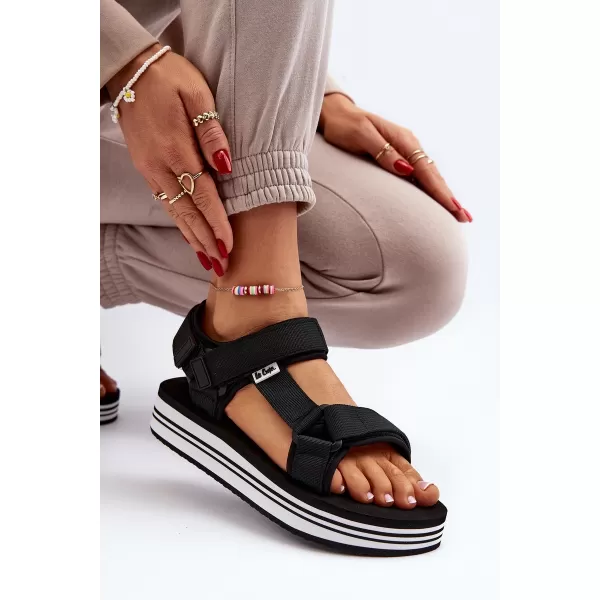  Női szandál LEE COOPER LCW-24-05-2753L FEKETE/FEHÉR 