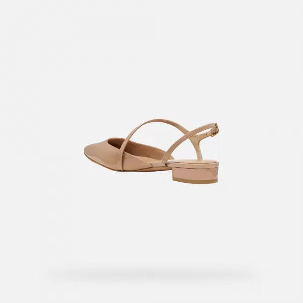  Női balerinák GEOX GISELDA15 G013213 VILÁGOSBARNA 