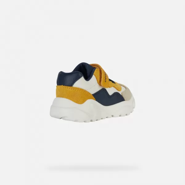  Fiú tornacipő GEOX CIUFCIUF B455RB0FU22CQ62P BÉZS 