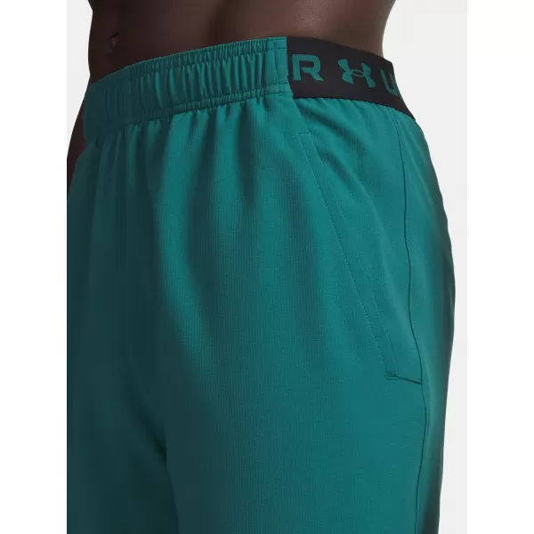 Férfi rövidnadrág UNDER ARMOUR VANISH WOVEN 6IN SHORTS 1373718-338 ZÖLD 