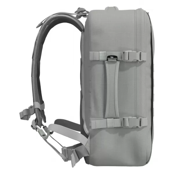  Hátizsák CABINZERO Military 44L FAGYOS REGGEL 