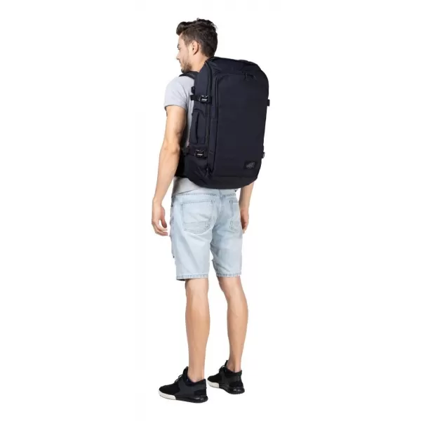  Hátizsák CABINZERO Adventure Pro 42L TELJESEN FEKETE 