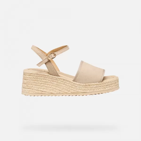  Női szandál GEOX ALEMERIA G012887 BÉZS 