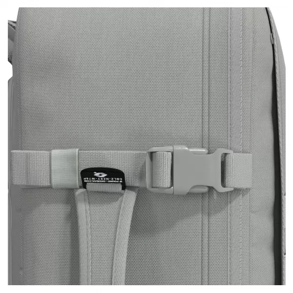  Hátizsák CABINZERO Military 44L FAGYOS REGGEL 
