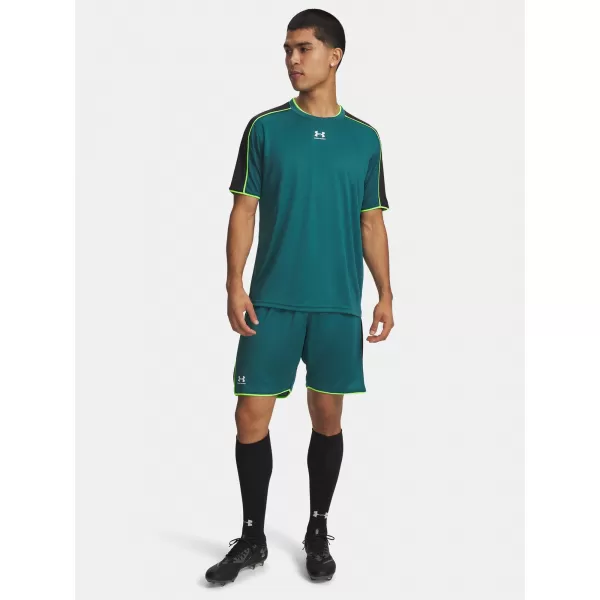  Férfi rövidnadrág UNDER ARMOUR 6009896-338 ZÖLD 