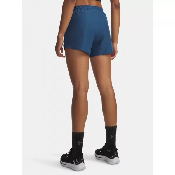  Női rövidnadrág UNDER ARMOUR UA FLY BY 3'' SHORTS 1382438-498 KÉK 
