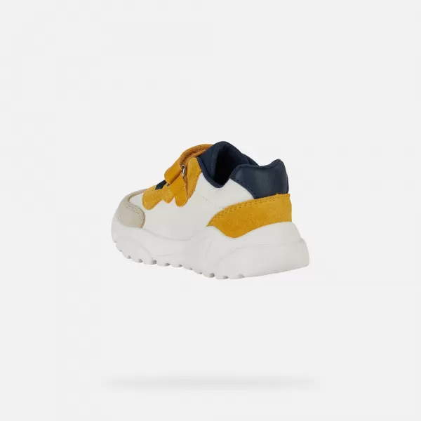  Fiú tornacipő GEOX CIUFCIUF B455RB0FU22CQ62P BÉZS 