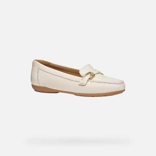  Női mokaszinok GEOX ANNYTAH MOC G012825 TEJSZÍNES 