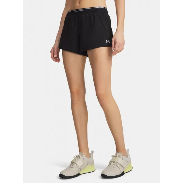  Női rövidnadrág UNDER ARMOUR VANISH WOVEN 3IN SHORTS 6009965-008 FEKETE 