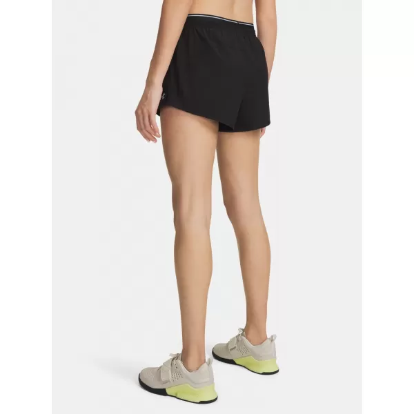  Női rövidnadrág UNDER ARMOUR VANISH WOVEN 3IN SHORTS 6009965-008 FEKETE 