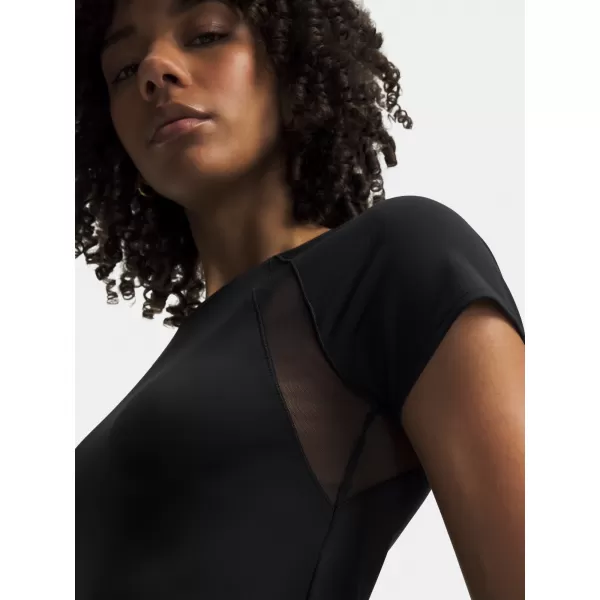  Női póló UNDER ARMOUR MOTION MESH SS 6011045-001 FEKETE 