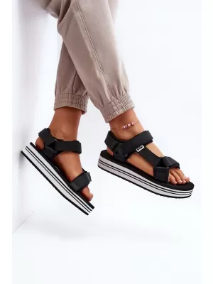 Női szandál LEE COOPER LCW-24-05-2753L FEKETE/FEHÉR