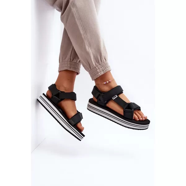  Női szandál LEE COOPER LCW-24-05-2753L FEKETE/FEHÉR 