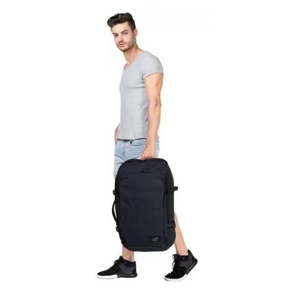  Hátizsák CABINZERO Adventure Pro 42L TELJESEN FEKETE 