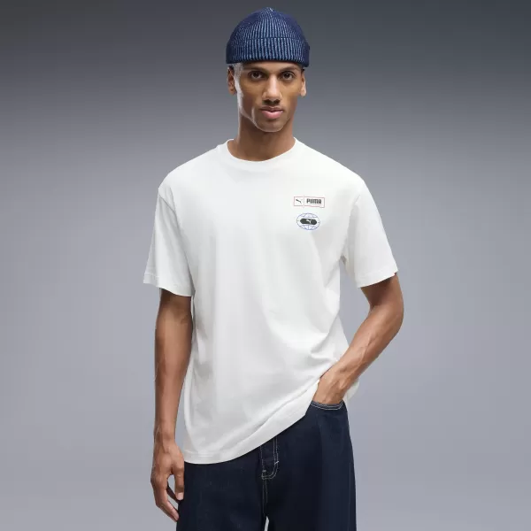  Férfi póló PUMA GRAPHICS RELAXED STACKED TEE 69436802 PUMA FEHÉR 