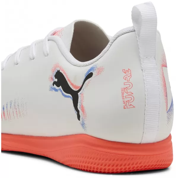  Gyerek beltéri cipő PUMA FUTURE 8 PLAY IT JR 108627-01 FEHÉR/FEKETE/VILÁGÍTÓ VÖRÖS 